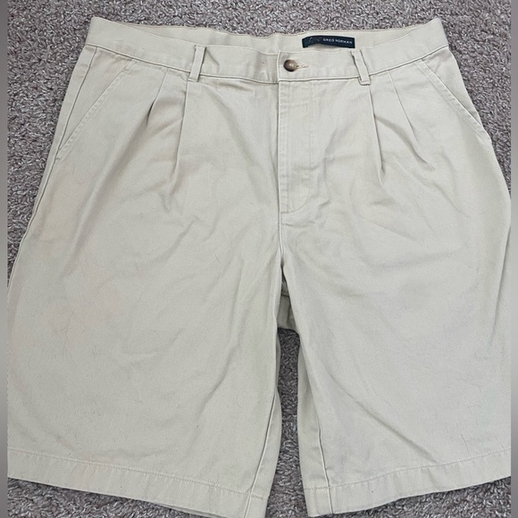 Men’s Greg Norman khaki golf shorts size 34 - Picture 1 of 7
